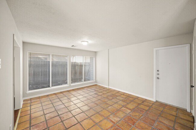 Foto del edificio - 6514 Winkleman Rd