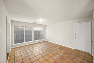 Building Photo - 6514 Winkleman Rd