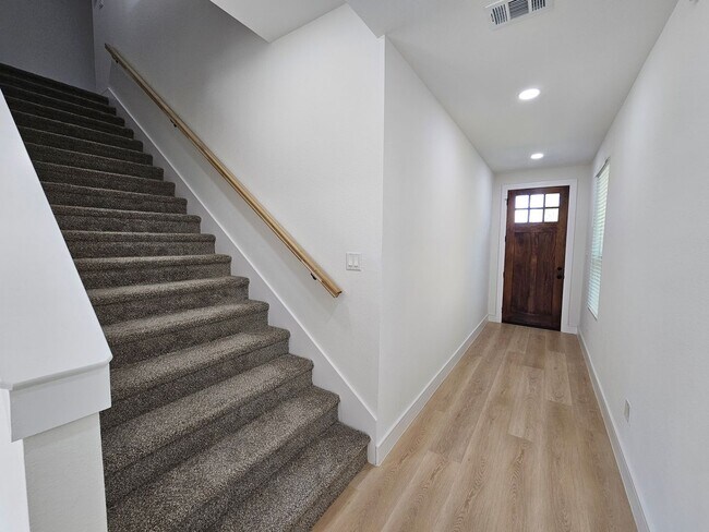 Foto del edificio - Available now ready for immediate move in ...