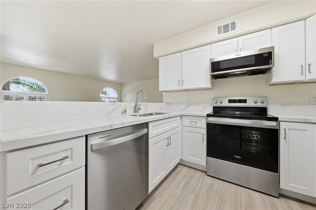 Foto del edificio - 9325 W Desert Inn Rd