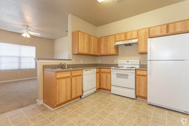 1BR, 1BA - 760 SF - Maple Village Apartments