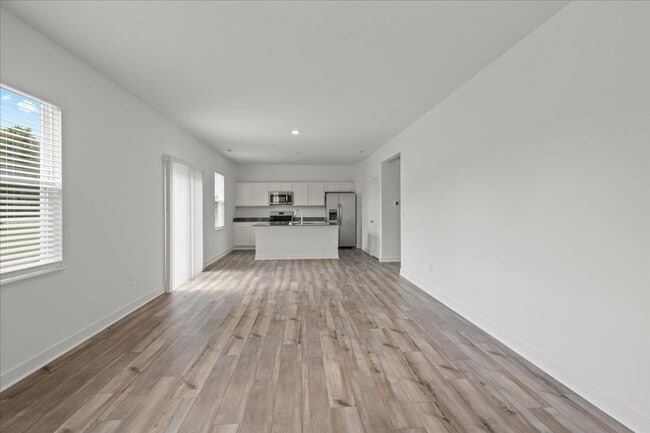 Building Photo - 11833 Vale St