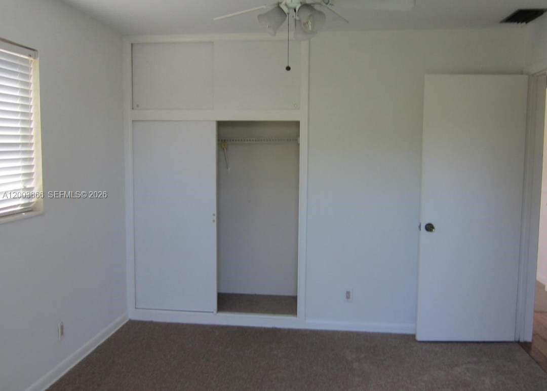 Building Photo - 861 Arlington Dr