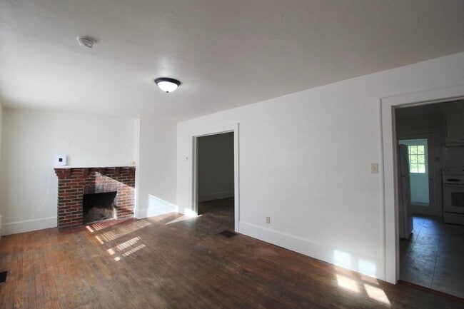 Foto del edificio - 805 S High St