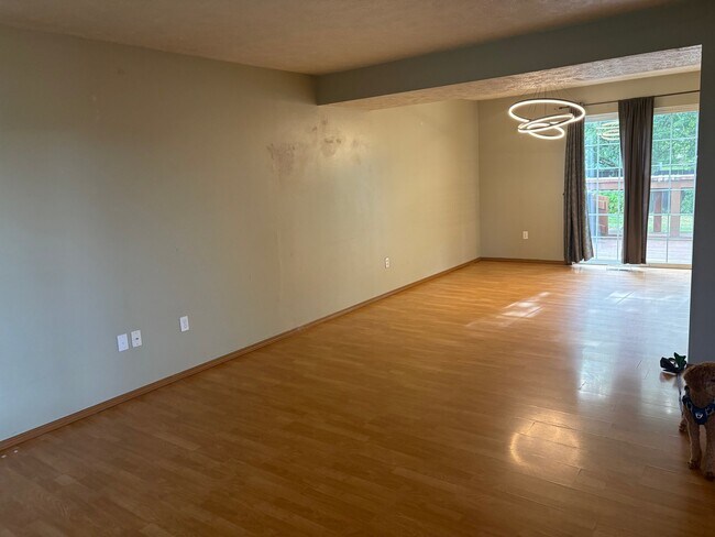 Foto del edificio - 1305 N Stevenson Rd