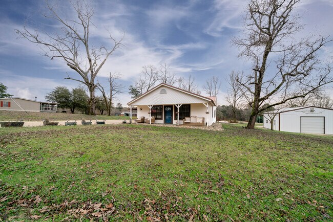 Foto del edificio - 1284 Buchanan Rd