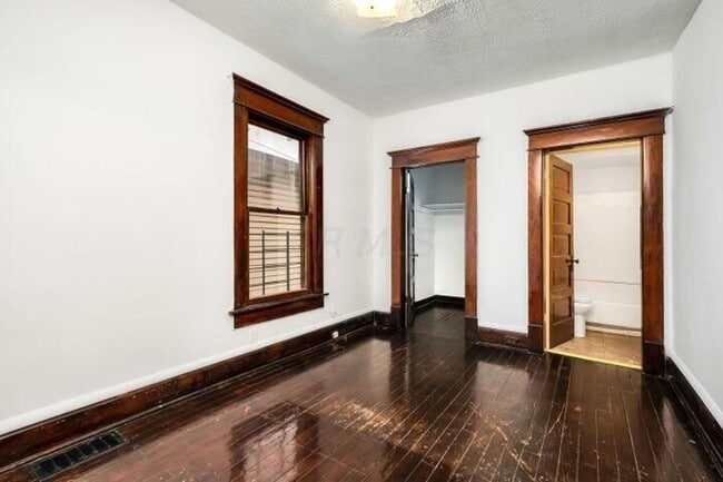 Building Photo - 888-890-890 Studer Ave