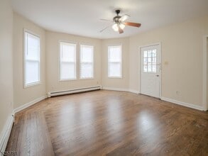Building Photo - 48 Unionville Ave