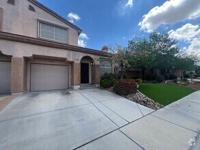 Building Photo - 1646 Coyote Run Dr