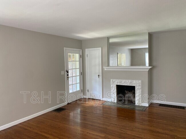 Foto del edificio - 5265 Broadway St