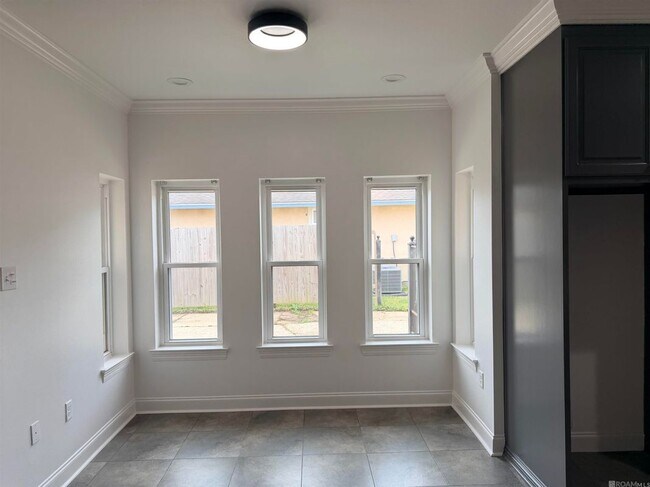 Foto del edificio - 15814 Woodwick Ave
