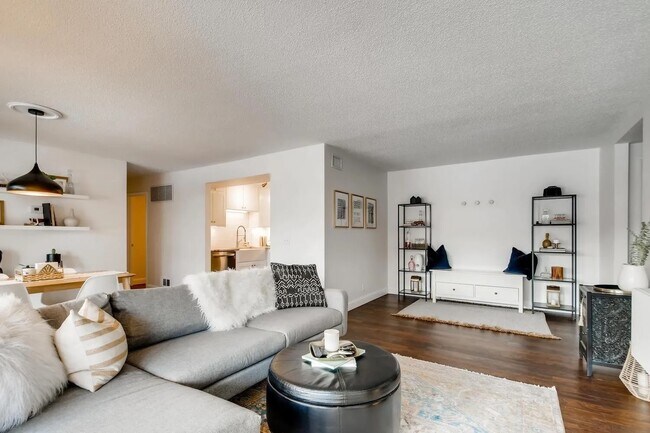 Foto del edificio - 6300 Barrie Rd