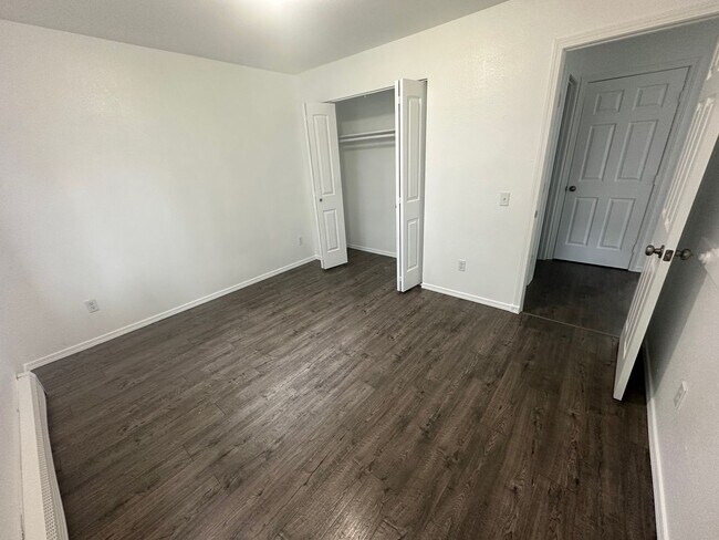 Foto del edificio - 3404 Thompson Ave