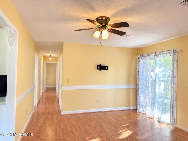 Foto del edificio - 931 Cypress Ave