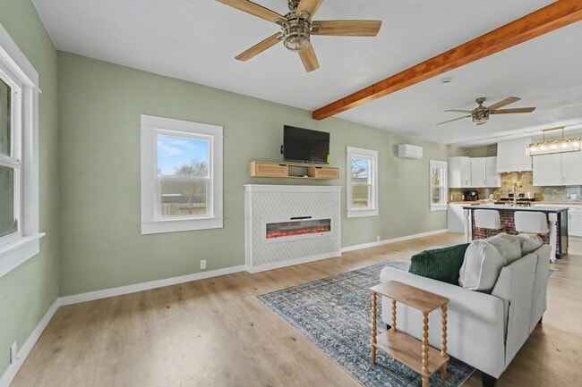 Building Photo - Beautifully Remodeled 3-Bedroom Home with Modern Upgrades