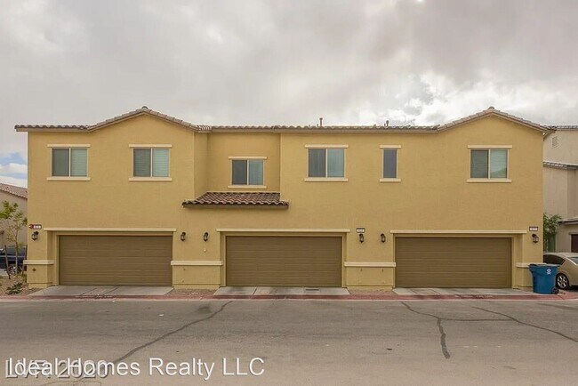 Building Photo - 3 br, 2.5 bath House - 823 Estate Country Ave