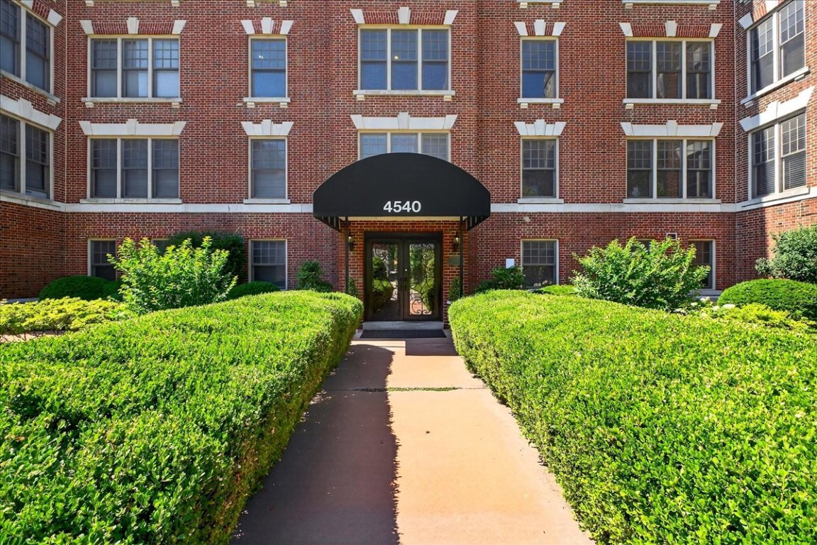 Foto principal - 4540 Lindell Blvd