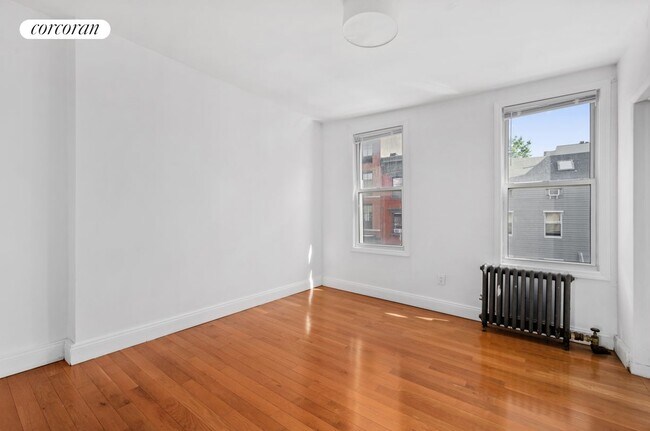 Building Photo - 269 Humboldt St