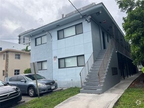 Building Photo - 421 SW 6th St