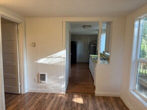 Building Photo - 510 N Collier St