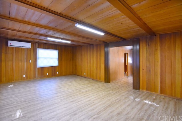 Building Photo - 718 S Gladys Ave