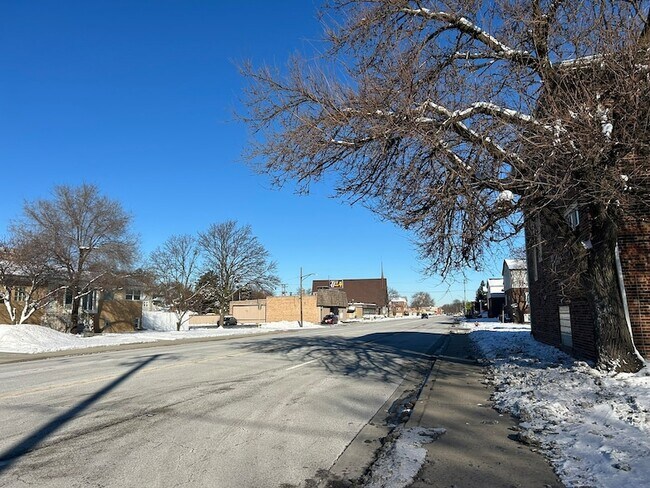 Foto del edificio - 4545 Prescott Ave