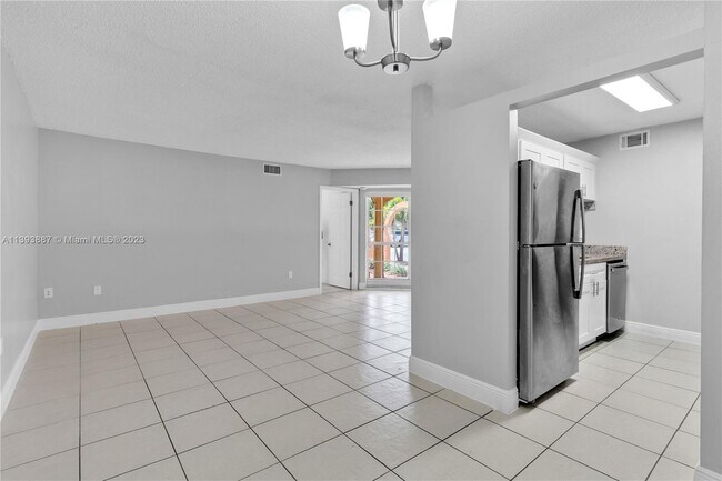 Building Photo - 15665 SW 74th Cir Dr