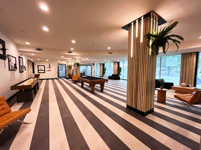 Foto del edificio - West 7th Apartments