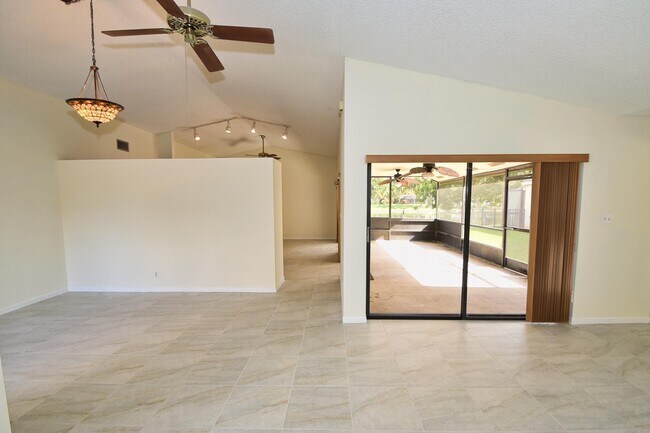 Foto del edificio - 21518 Summertrace Cir