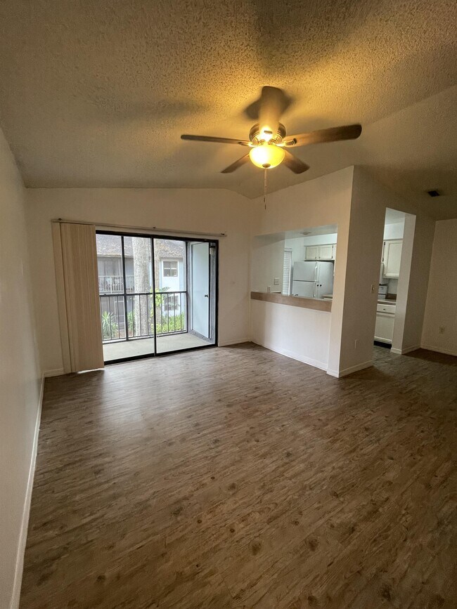 Foto del edificio - 202 Riverbend Dr