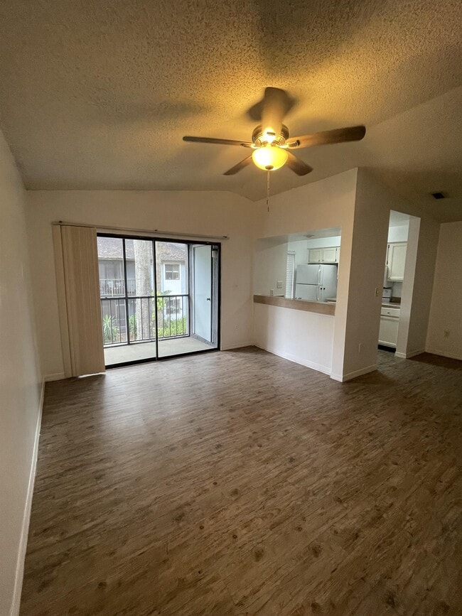 Photo - 202 Riverbend Dr Townhome