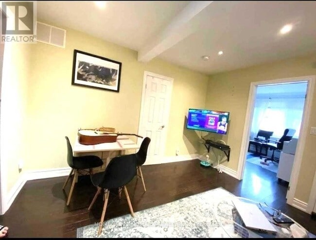 Photo du bâtiment - 57 Glenside Ave