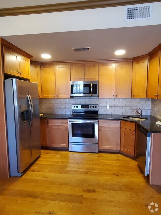 Apartments For Rent in Ottsville, PA with Hardwood Floors 1 Rentals