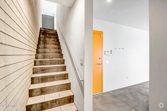 Building Photo - 1145 E Whitton Ave