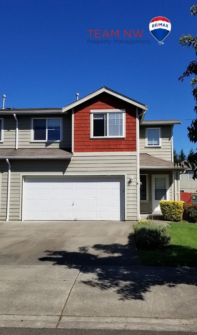 Building Photo - 834 Rowland Dr SE