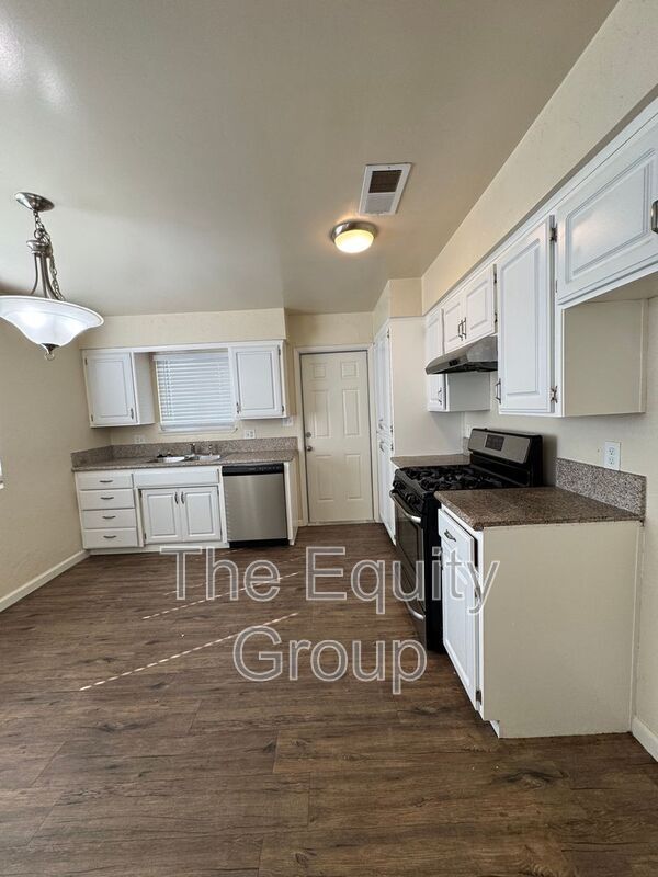 Foto del edificio - 547 W Tulare Ave