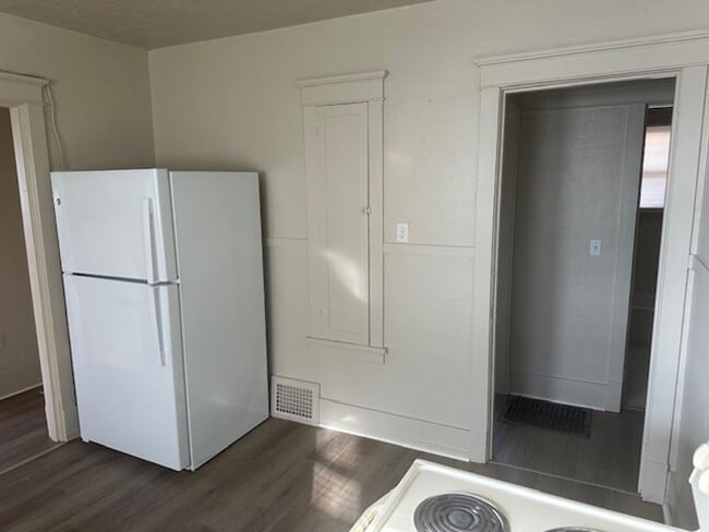 Building Photo - 2825 Madison Ave