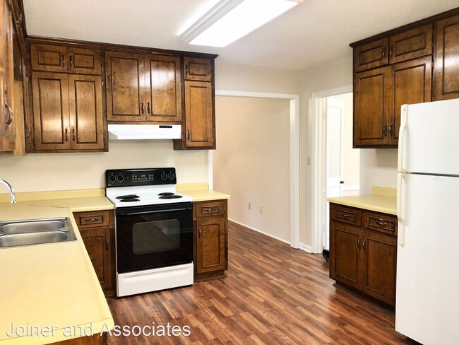 Foto del edificio - 3 br, 2 bath House - 97 New High Shoals Rd.