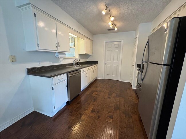 Building Photo - 1058 McNeil Ave