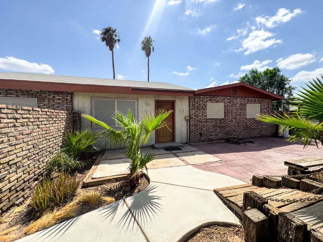 Foto principal - "Spacious 3-Bedroom Oasis in Yuma - 2,721 ...