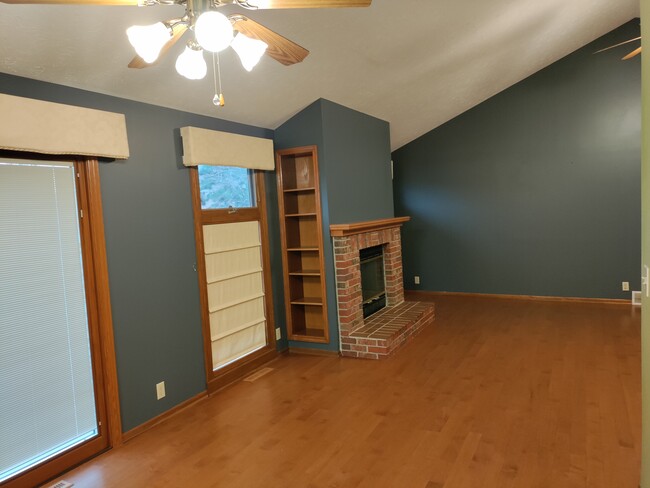 Living room - 13935 Arbor Cir