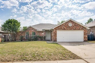 Building Photo - 308 Rock Hill Dr