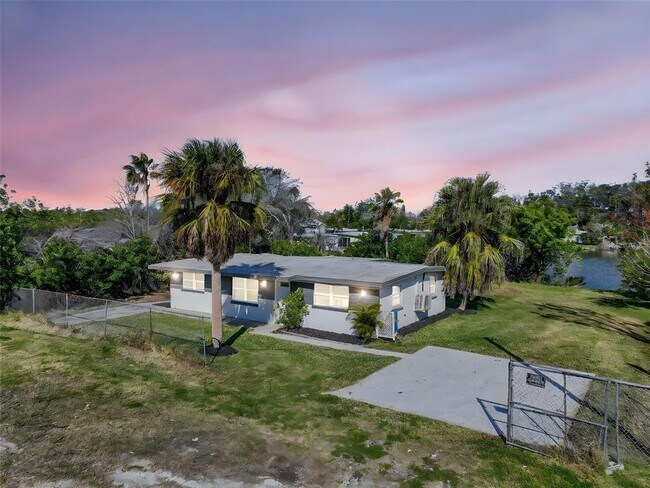 Foto del edificio - 4505 Cottonwood Dr