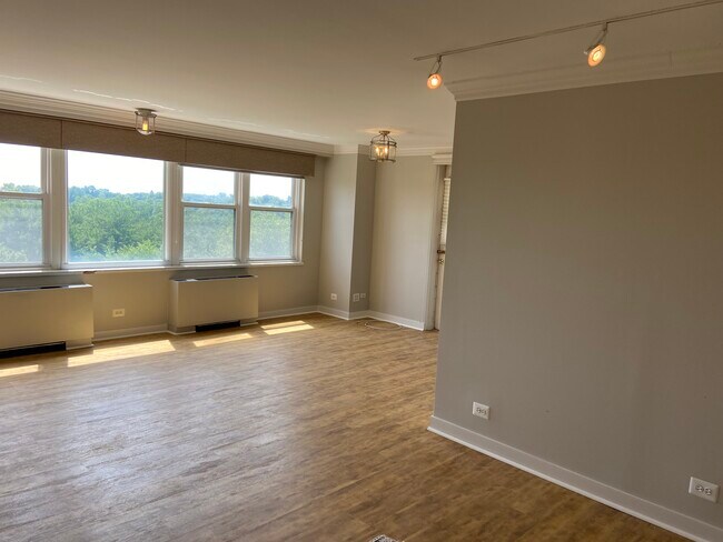 Building Photo - 1600 Hagys Ford Rd