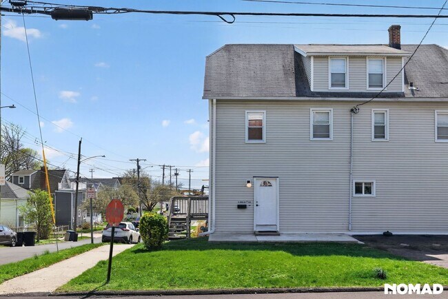 Foto del edificio - 54 Dawson Ave