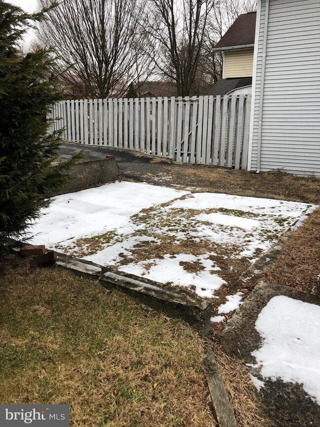 Building Photo - 3 bedroom in Pottsville PA 17901