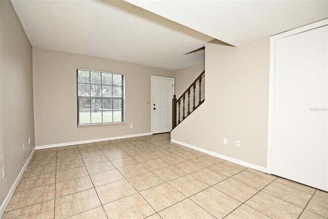 Foto del edificio - 2726 Gray Fox Ln