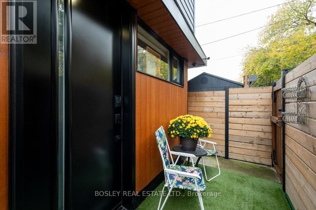 Building Photo - 66 Chatham Ave