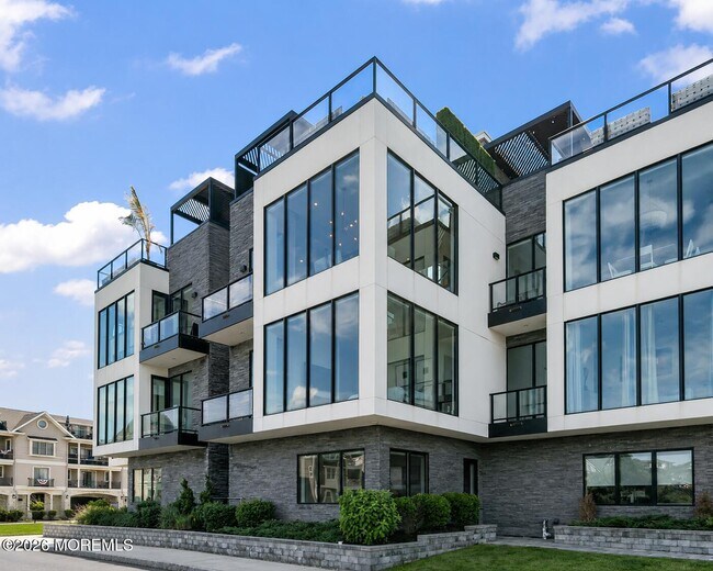 Foto del edificio - 200 Ocean Ave N