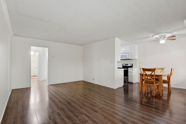 Foto del edificio - 545 Chestnut Ave